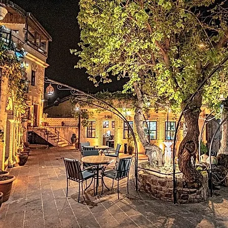 House فندق 5*