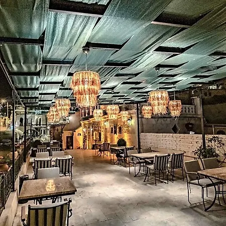 House فندق 5*
