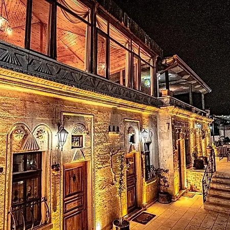 House فندق 5*