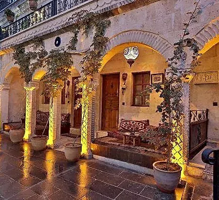 House فندق 5*